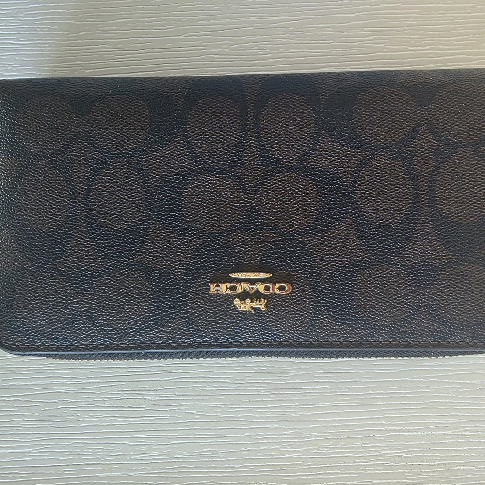 Coach Signature Wallet